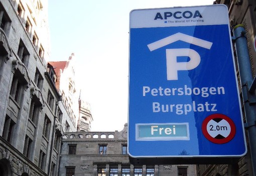 Burgplatz-1