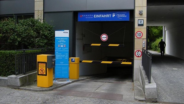 Prager Passage-1